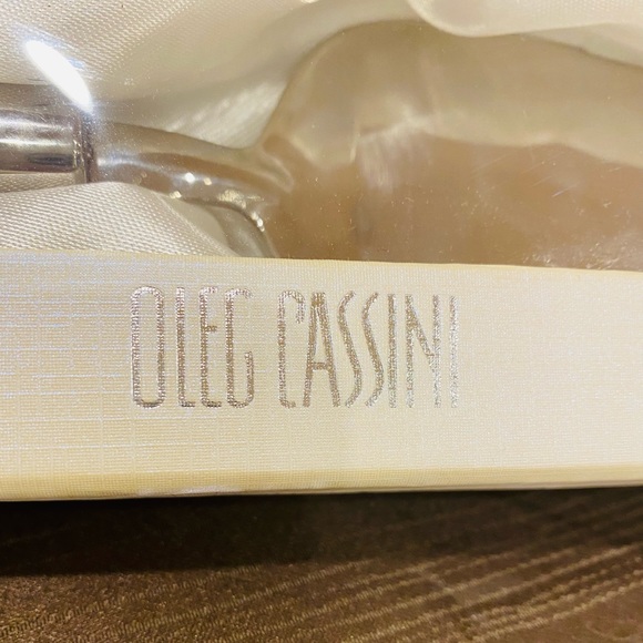 Oleg Cassini Dining Oleg Cassini Crystal Diamond Filled Cake Knife